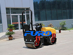 抓住特色打通渠道，全液壓小型壓路機廠家順利發(fā)展